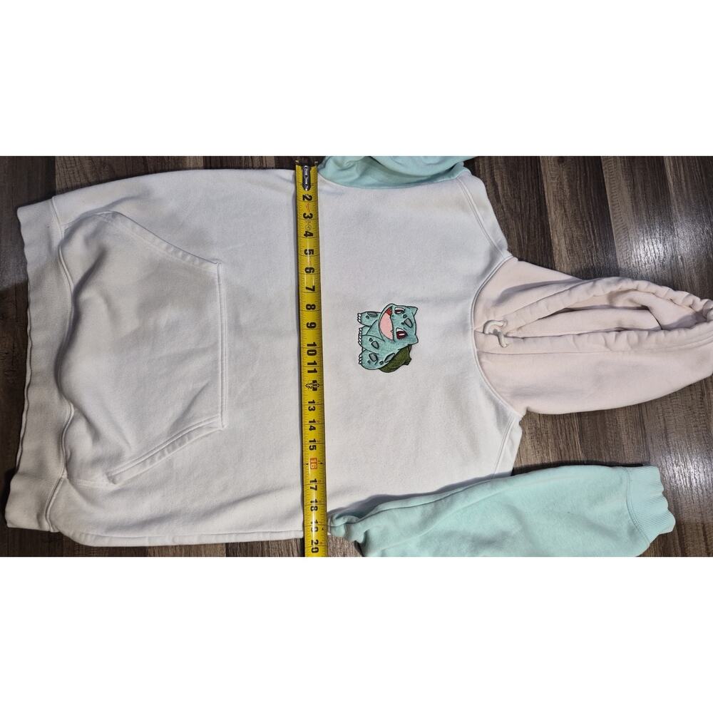H&M Pokémon Bulbasaur Colorblock Fleece Hoodie Embroidered Pockets XS - Picture 9 of 9